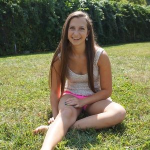 Meet your Posher, Alyssa